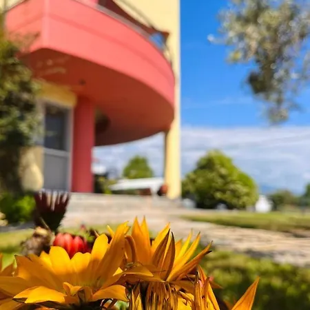 In Agiakampos (Volos)