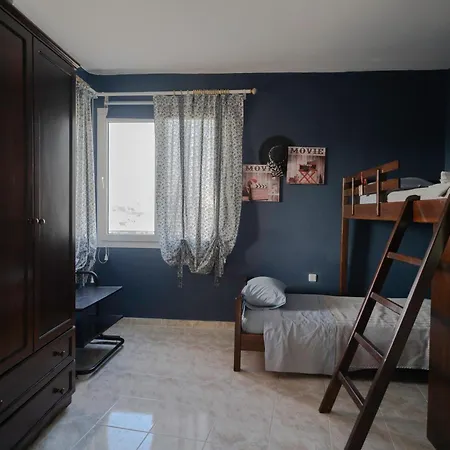 In Σπίτι διακοπών Αγιόκαμπος